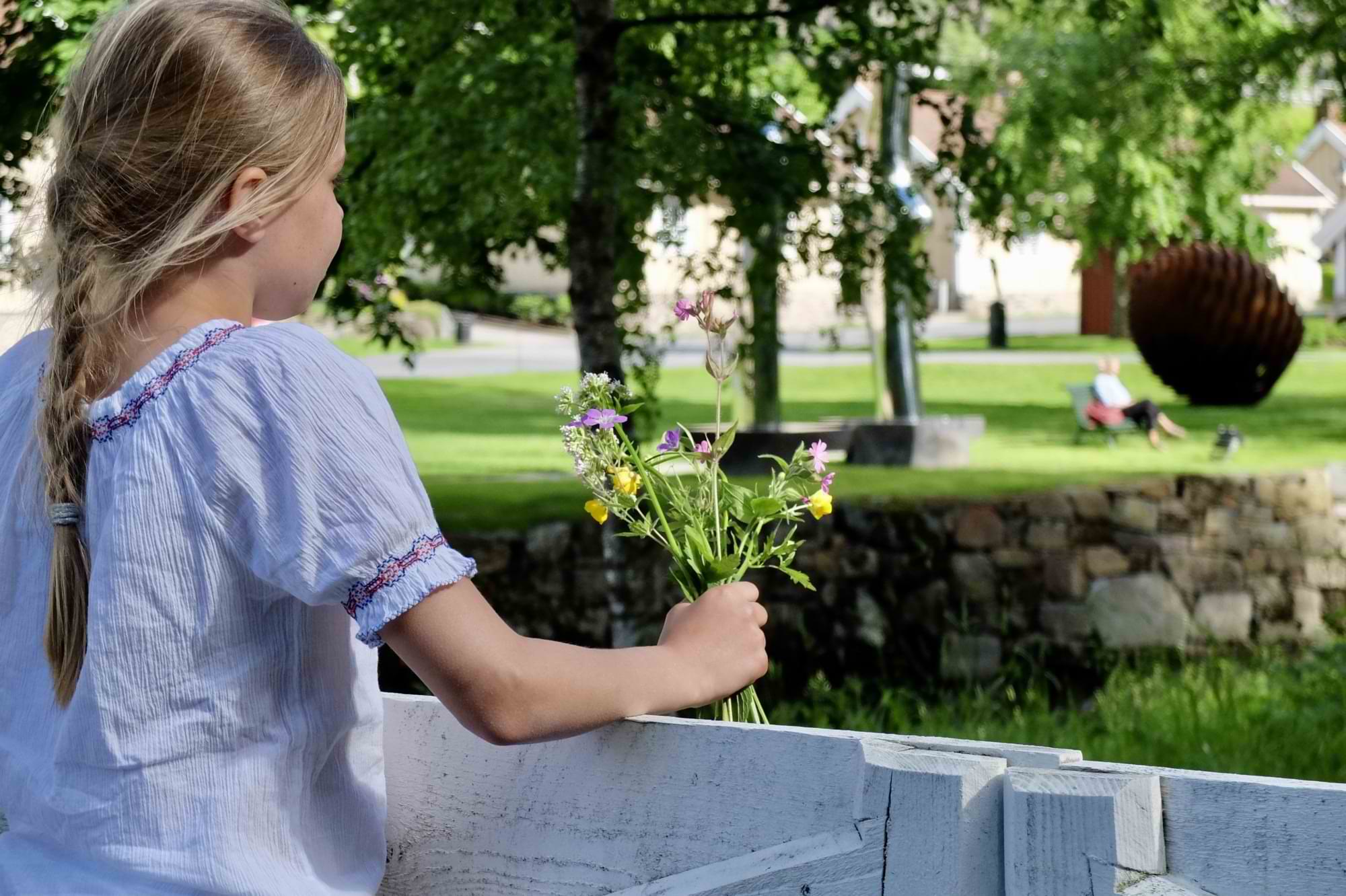 BESØK OSS I SOMMER