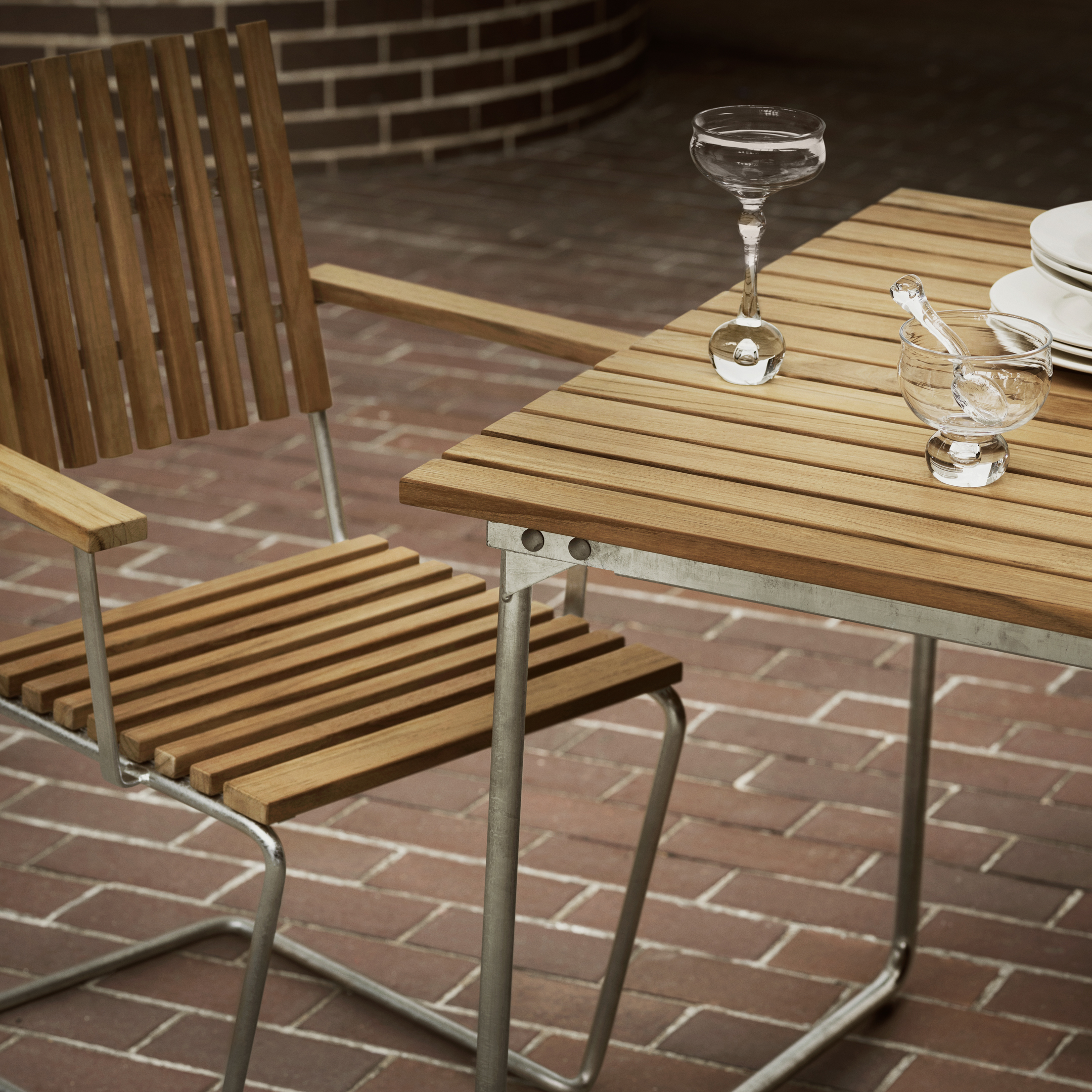 Bovik_Series_Teak_PU_121-2