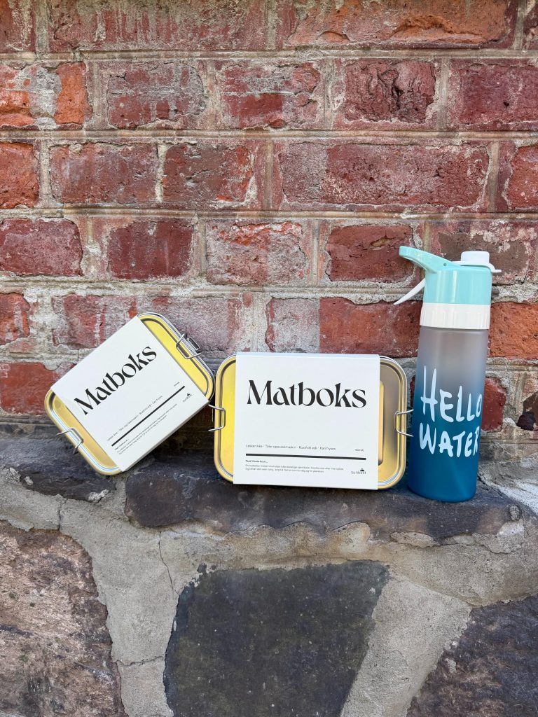 Matbokser og drikkeflaske fra Sunkost på Bærums Verk